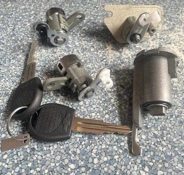 ≡ Личинки замков Шевроле АВЕО Т250 96891968-1-OEM (Korea) — 1795